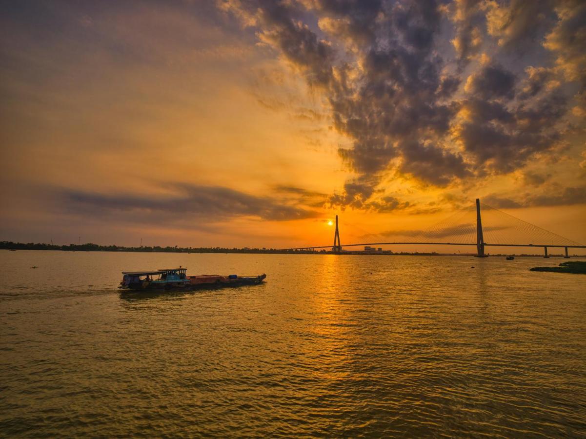 Legacy Mekong Hotel Can Tho Bagian luar foto